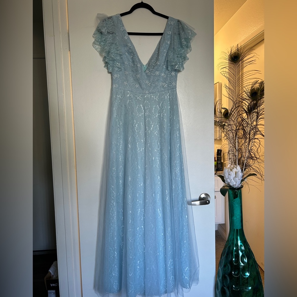 Blue Floral Ever Pretty prom dress. Size medium.
